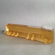  河間市瑞興玻璃工藝制品廠 主營 專業(yè)生產各種工藝酒瓶