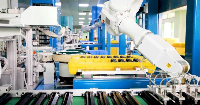 名圖超俊深度融合，鼎龍硒鼓團隊求新思變，以人工智能驅動未來